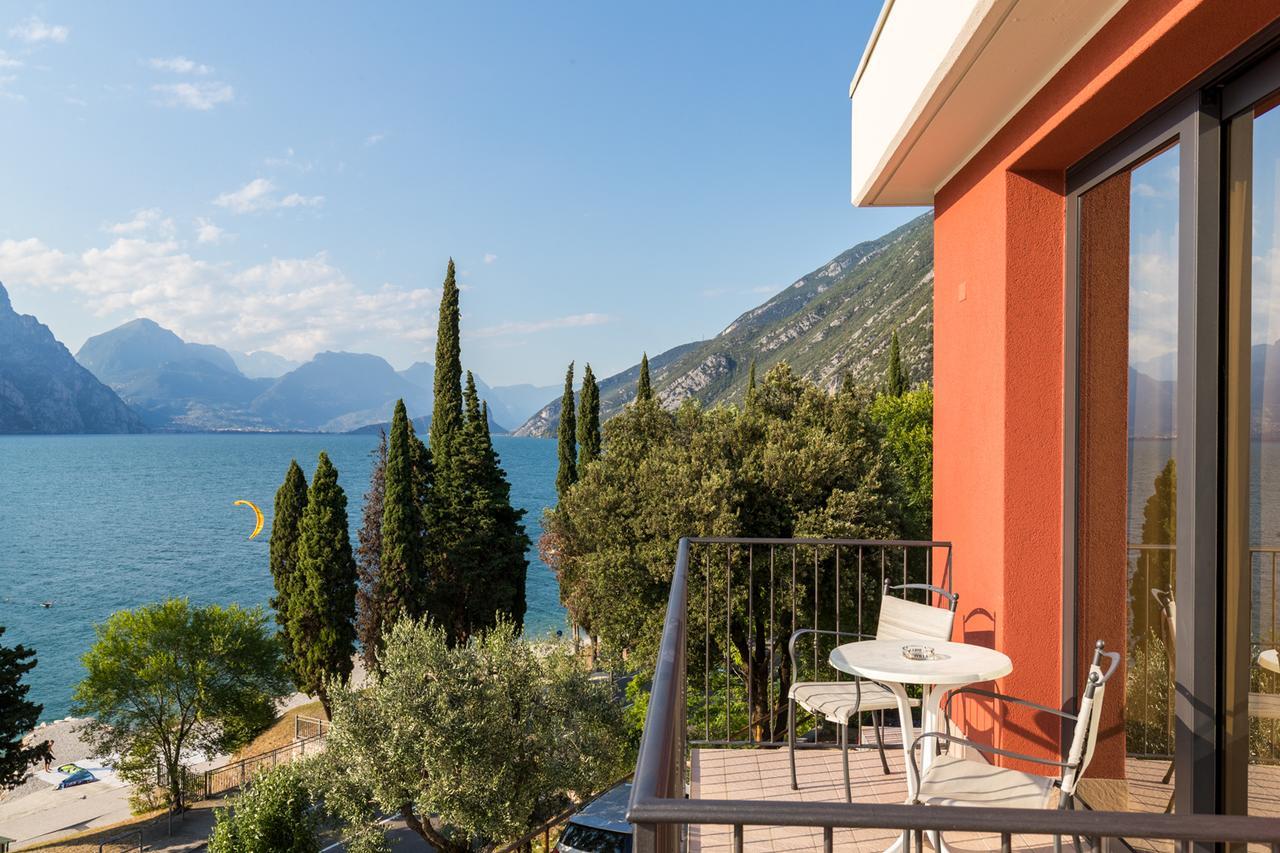 Hotel Oasi Beach Malcesine Eksteriør billede