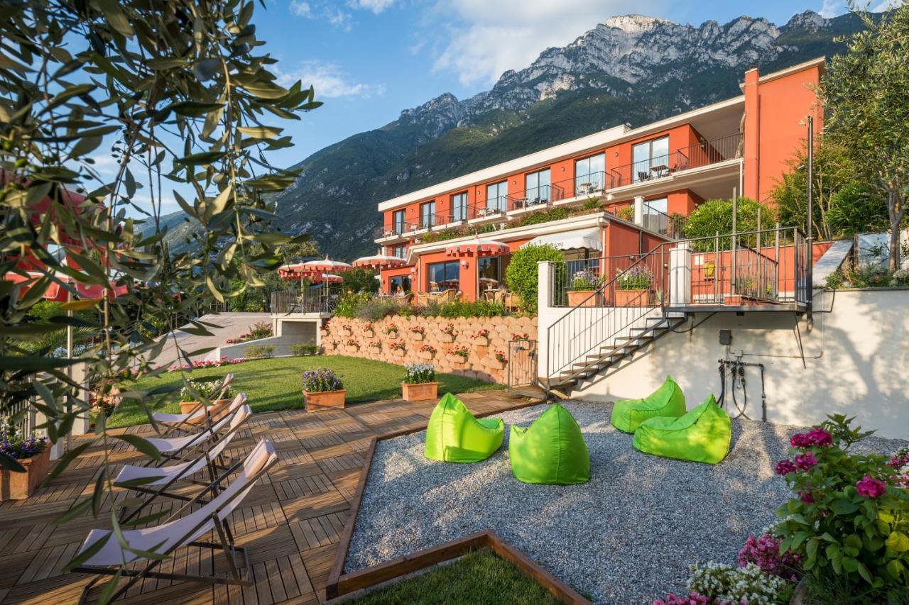 Hotel Oasi Beach Malcesine Eksteriør billede